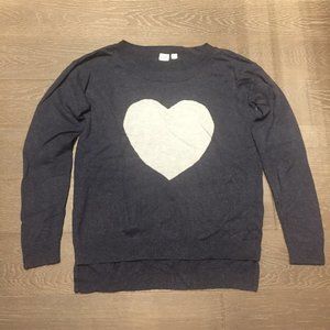 GAP Navy blue sweater with heart